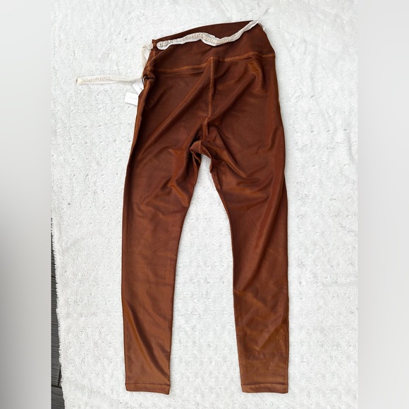 NWT- WeWoreWhat x Revolve Solid High Rise Chain Legging in Solid Rib Brown - Picture 6 of 14